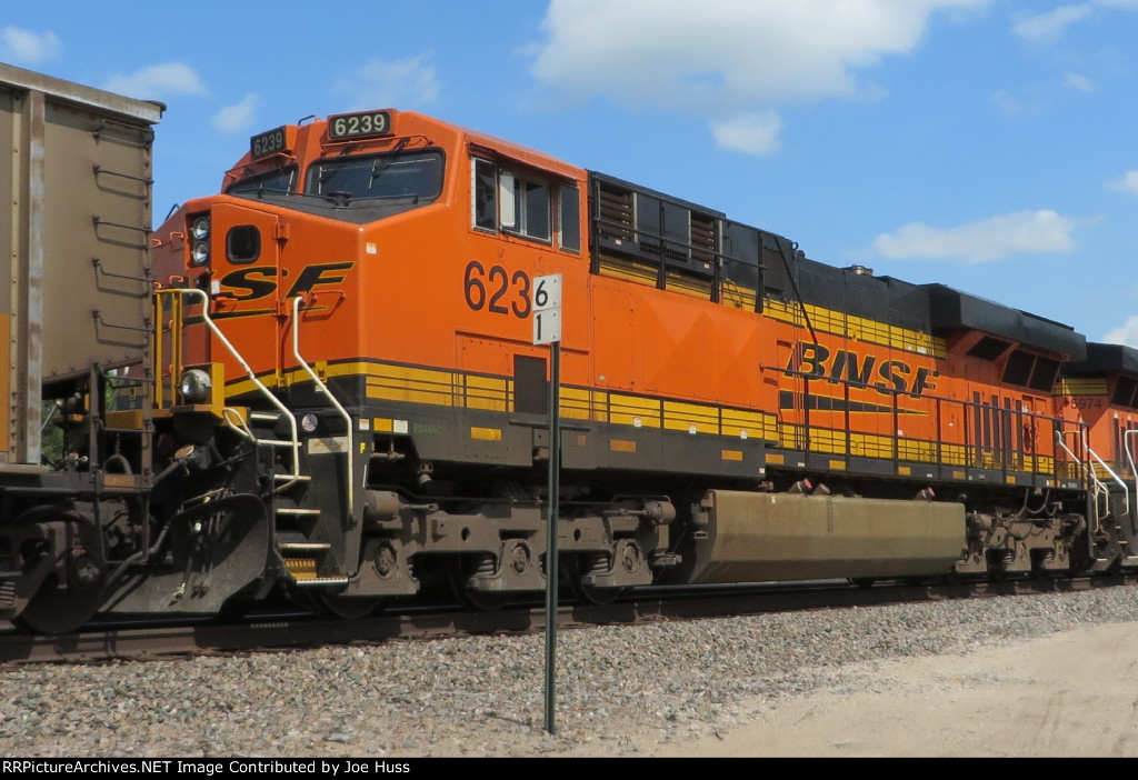 BNSF 6239